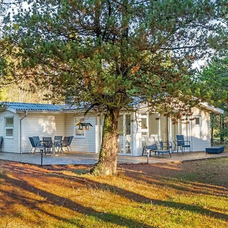 Neval - 150m From The Sea By Interhome *