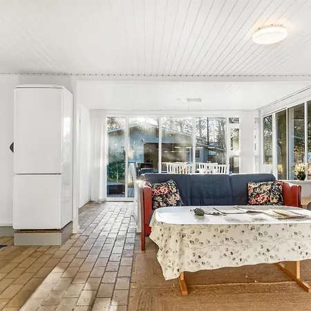 Neval - 150m From The Sea By Interhome *